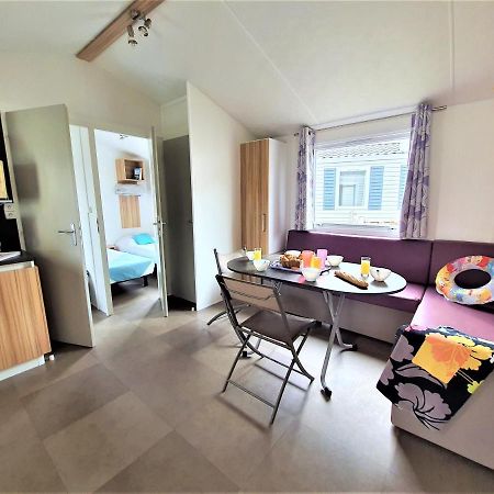 Camping Le Clos Des Pins 호텔 생 힐레르 드 리에 외부 사진