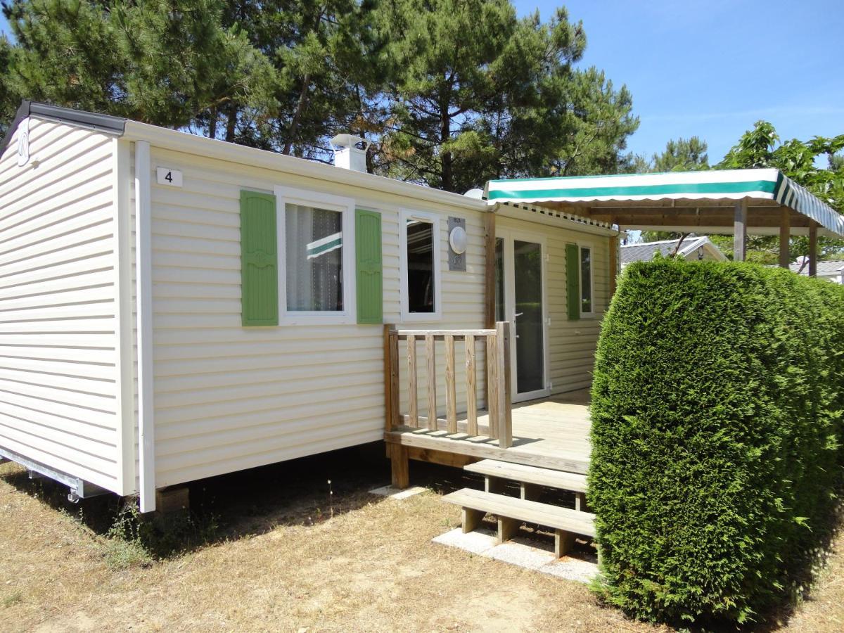 Camping Le Clos Des Pins 호텔 생 힐레르 드 리에 외부 사진