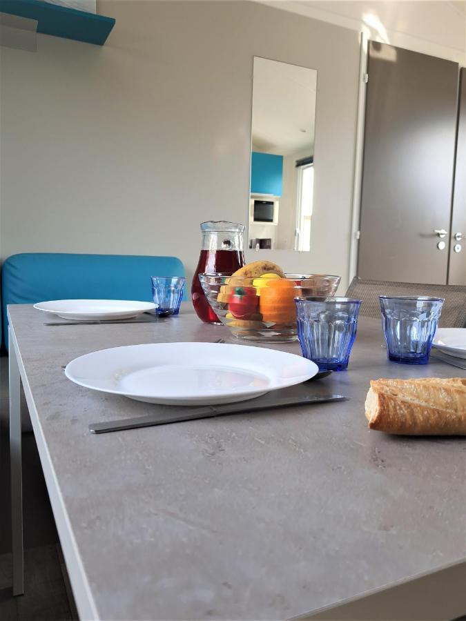 Camping Le Clos Des Pins 호텔 생 힐레르 드 리에 외부 사진