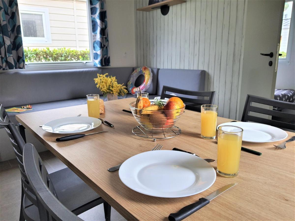Camping Le Clos Des Pins 호텔 생 힐레르 드 리에 외부 사진